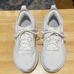 Brooks Women's Glycerin 22 GTS White Sneakers Size 8 WIDE